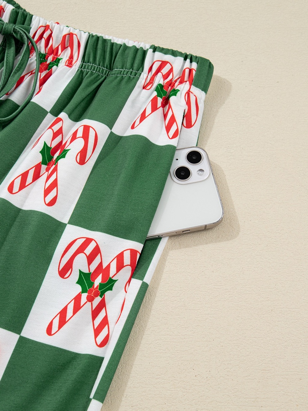 Candy Cane Checkered Pattern 2pcs Pajama Set - Picture 10 of 14
